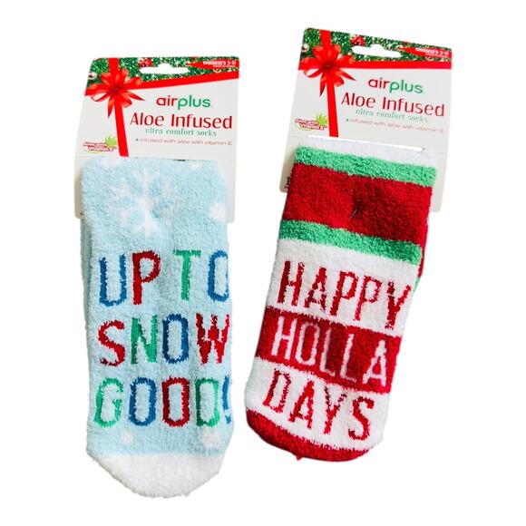 NEW Airplus Aloe Infused Holiday Socks! Super Soft and Cute! Set of 2 - Picture 1 of 1
